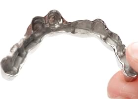 Counterparts for Implant Bars in Isodromia